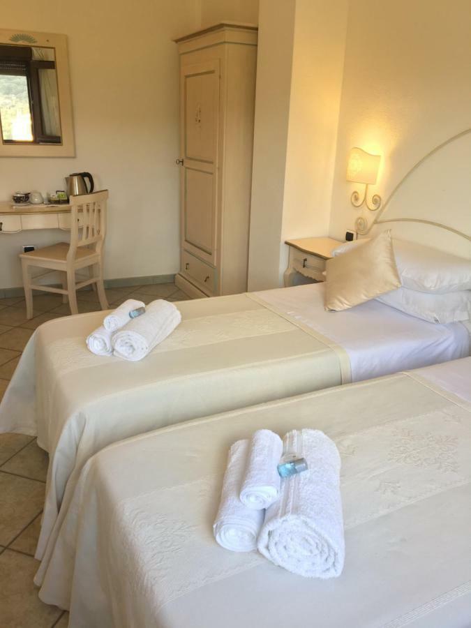 Hotel Sorgente Aglientu Eksteriør billede
